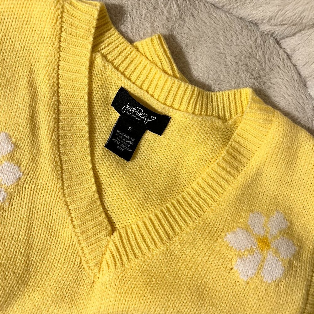[NEW] Just Polly Yellow Sweater Vest w/ Flower Pattern